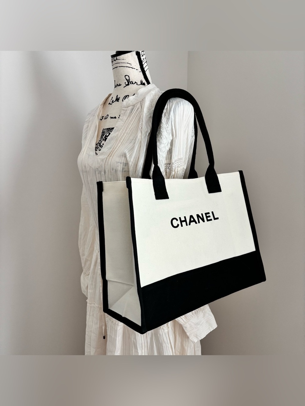 Chanel Canvas Tote bag Two tone black & white Logo  large GWP New